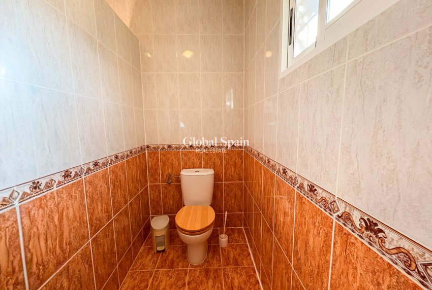 Odsprzedaż - DOM -
CREVILLENTE