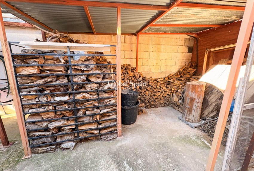 Odsprzedaż - DOM -
CREVILLENTE