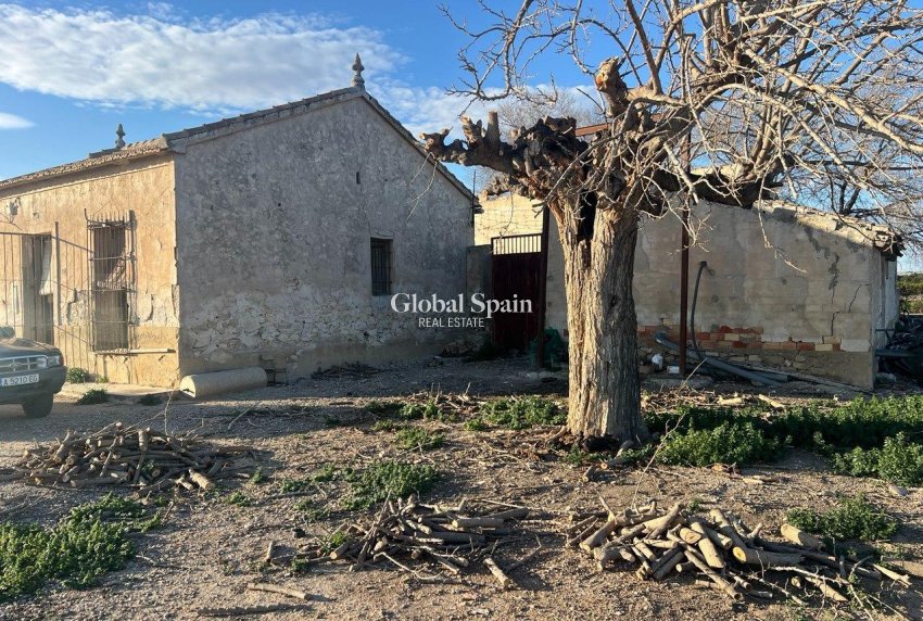 Odsprzedaż - DOM -
DAYA NUEVA - Comunidad valenciana