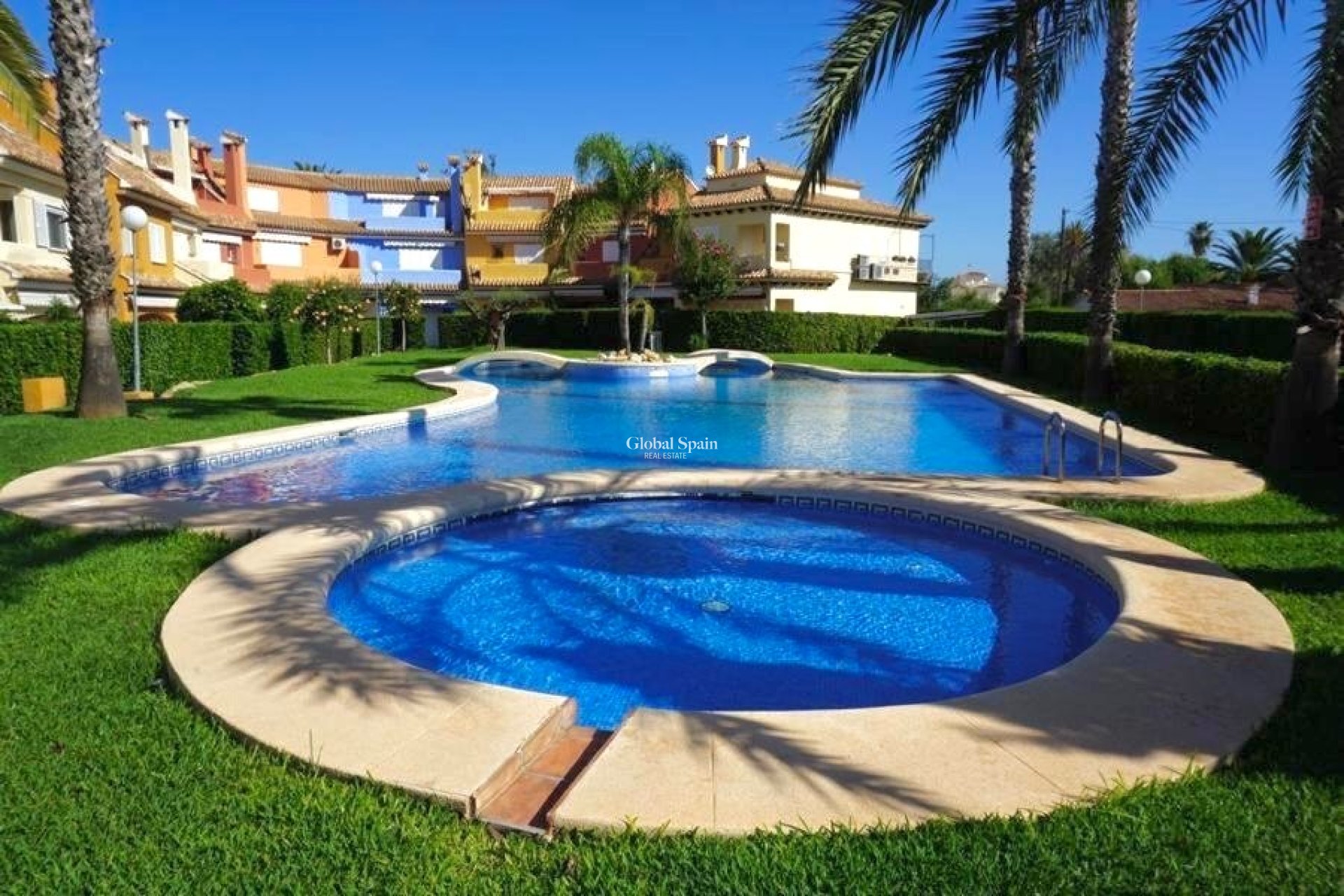 Odsprzedaż - Dom -
DENIA - Les Marines - Las Marinas