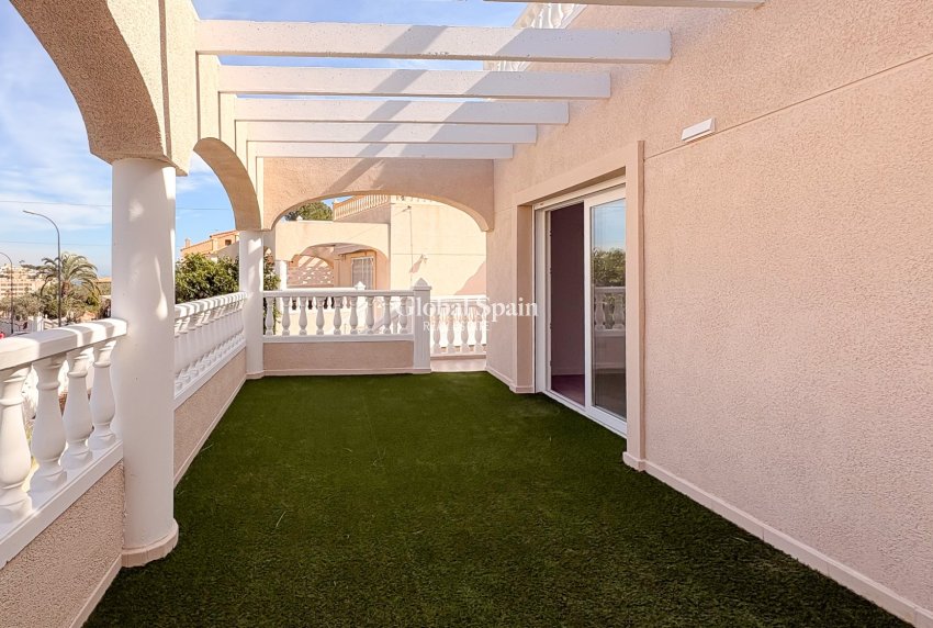 Odsprzedaż - DOM -
EL CAMPELLO - Pueblo Acantilado - Venta Lanuza