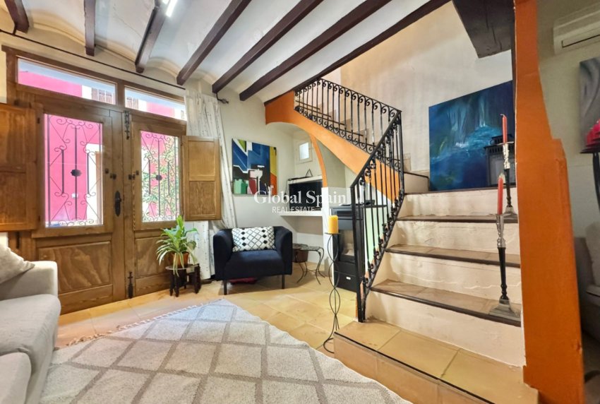 Odsprzedaż - DOM -
FINESTRAT - Costa Blanca