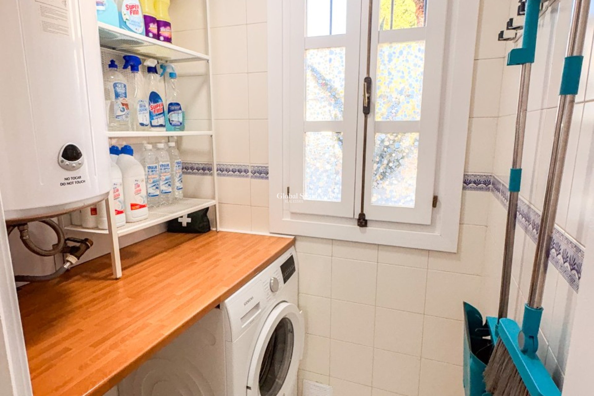 Odsprzedaż - DOM -
FINESTRAT