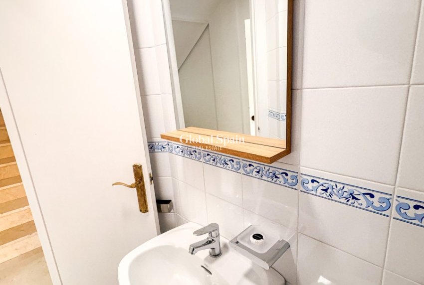 Odsprzedaż - DOM -
FINESTRAT