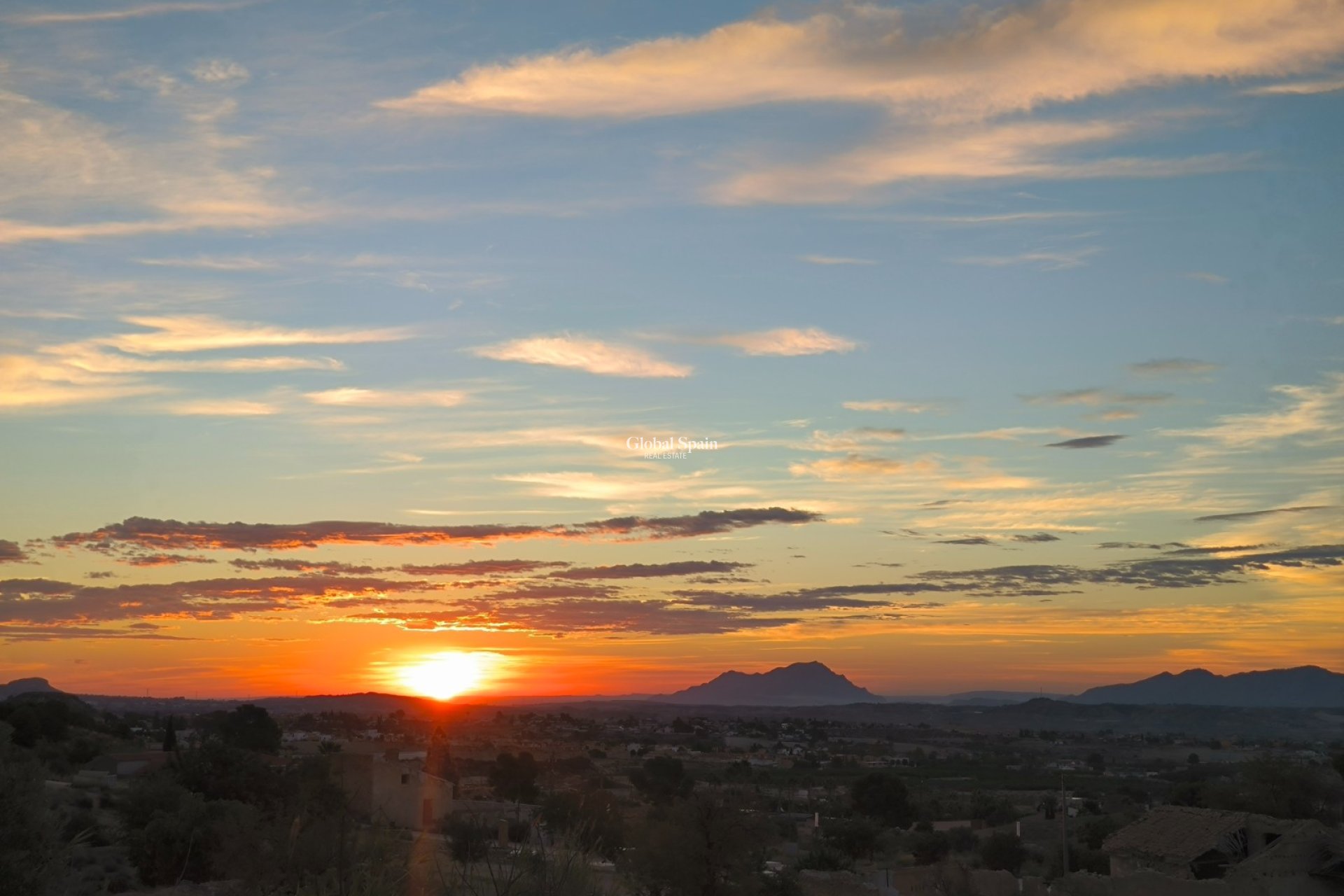 Odsprzedaż - DOM -
FORTUNA - Inland