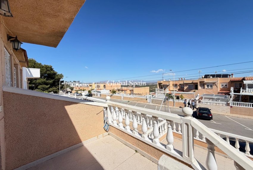 Odsprzedaż - DOM -
GRAN ALACANT - Monte Y Mar Alto