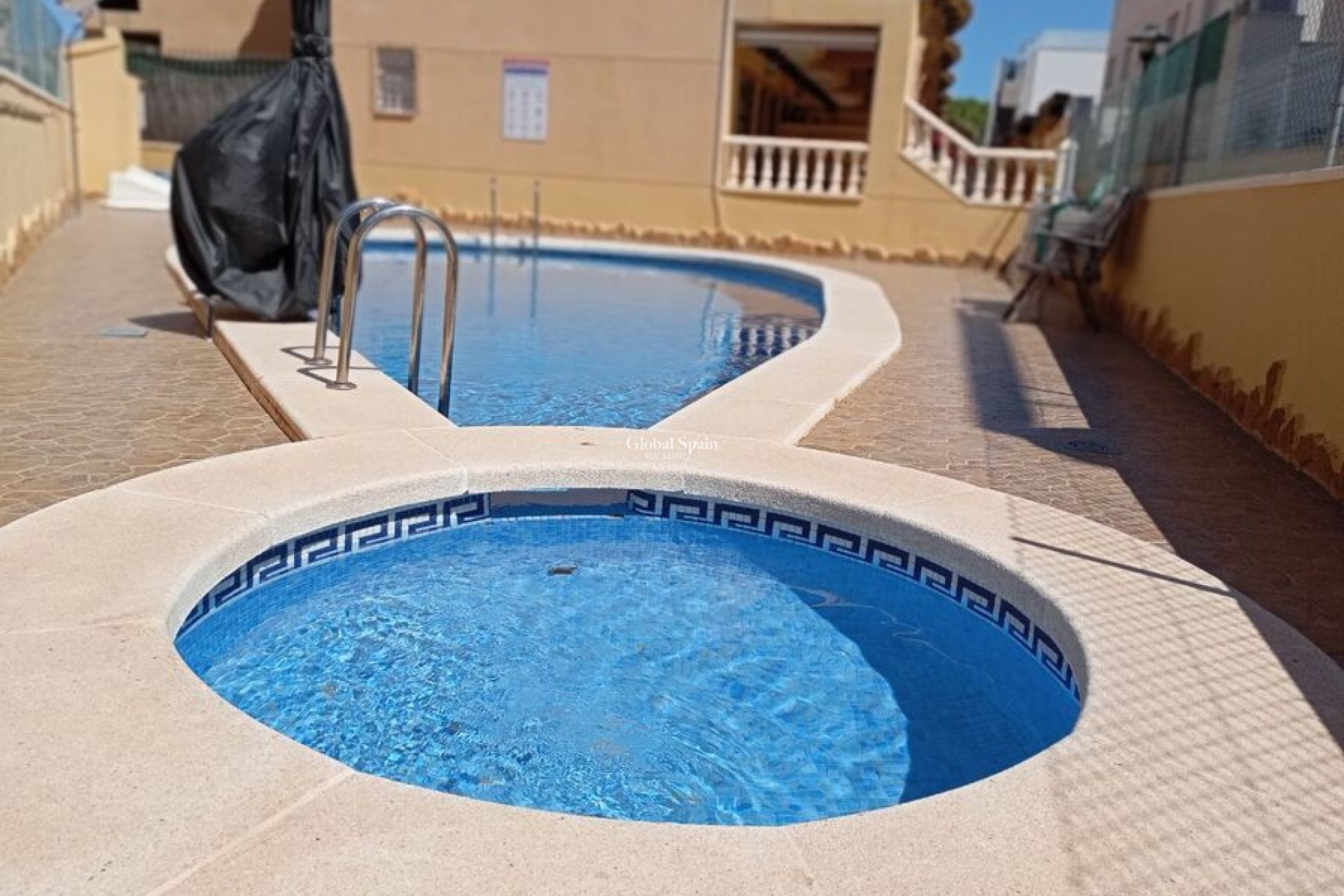 Odsprzedaż - DOM -
GUARDAMAR DEL SEGURA - Costa Blanca