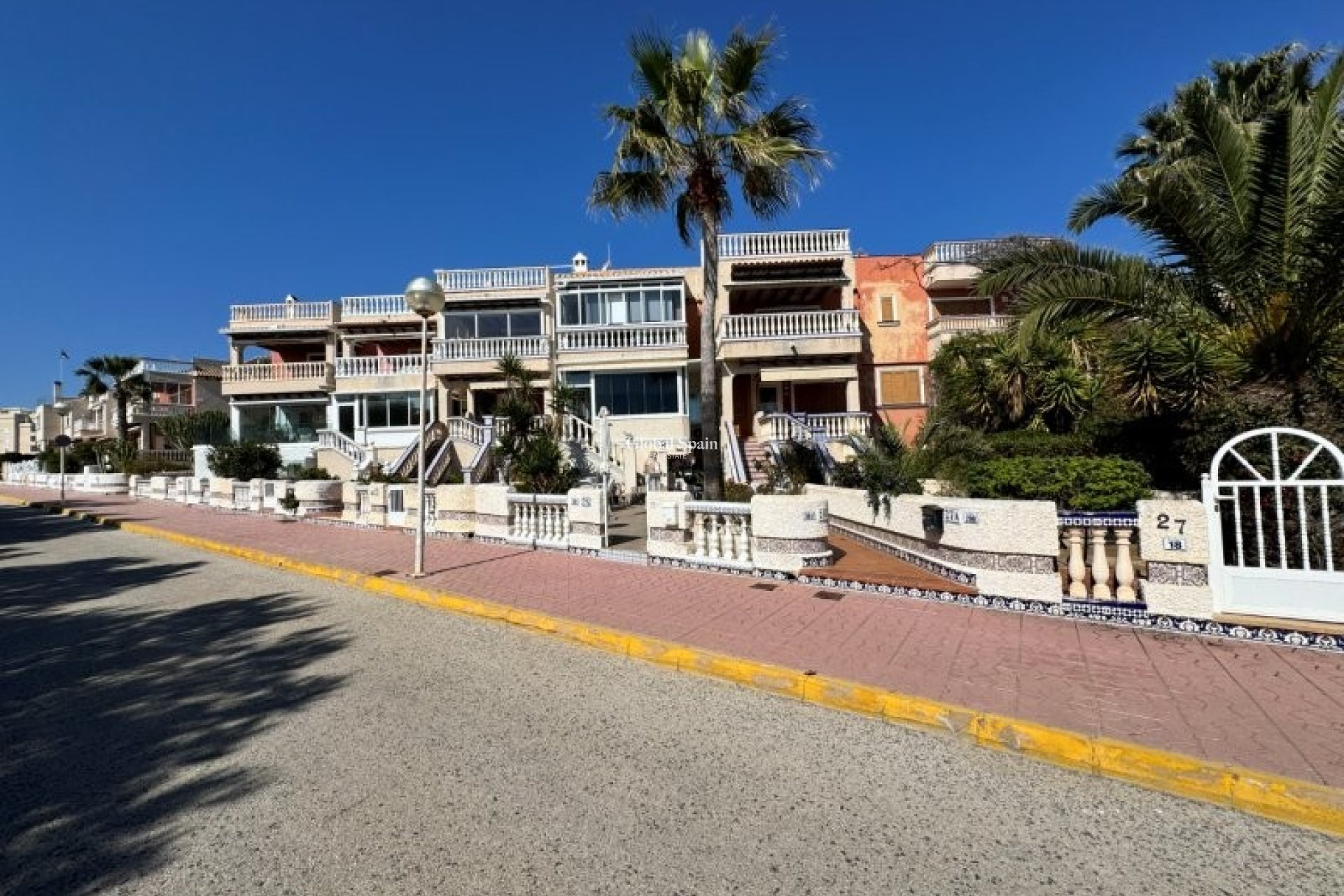 Odsprzedaż - DOM -
GUARDAMAR DEL SEGURA - Costa Blanca