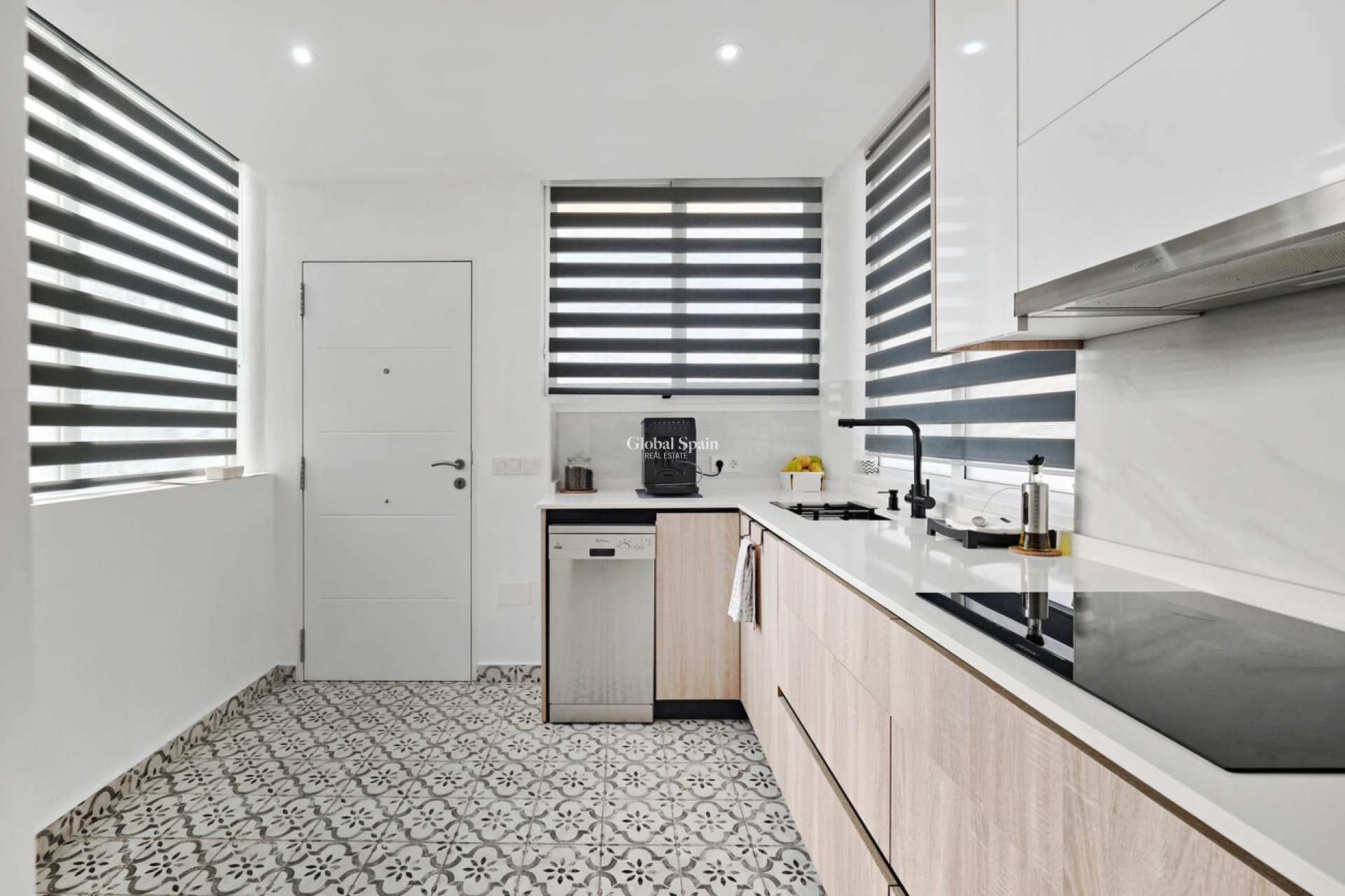 Odsprzedaż - DOM -
GUARDAMAR DEL SEGURA - EL RASO