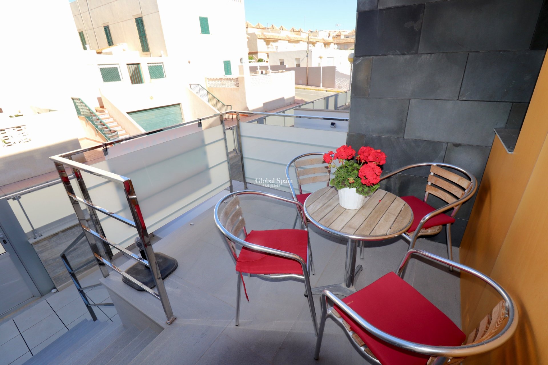 Odsprzedaż - DOM -
GUARDAMAR DEL SEGURA