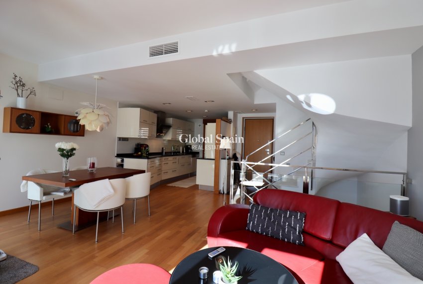 Odsprzedaż - DOM -
GUARDAMAR DEL SEGURA