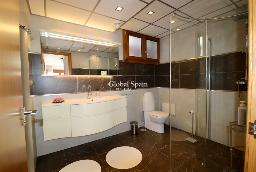 Odsprzedaż - Dom -
GUARDAMAR DEL SEGURA