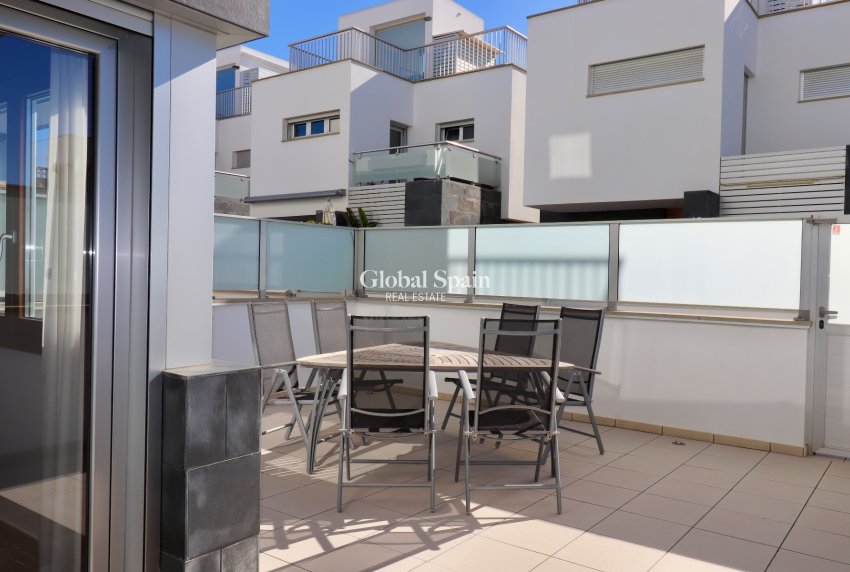 Odsprzedaż - Dom -
GUARDAMAR DEL SEGURA