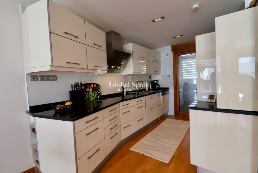 Odsprzedaż - Dom -
GUARDAMAR DEL SEGURA