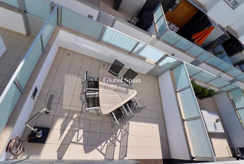 Odsprzedaż - Dom -
GUARDAMAR DEL SEGURA