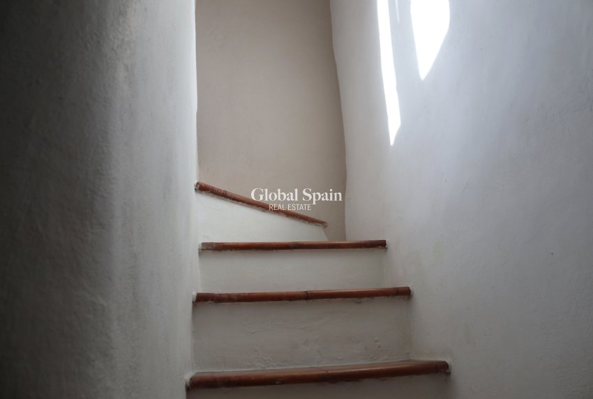 Odsprzedaż - DOM -
JALÓN - Inland