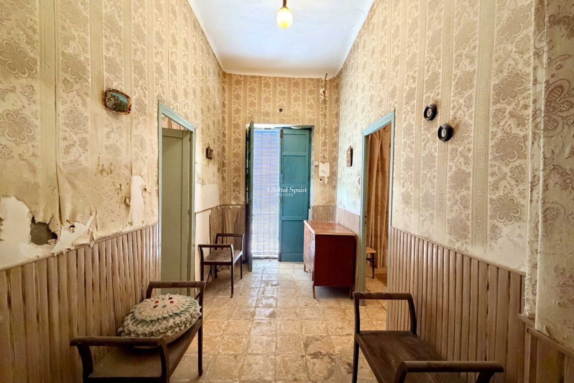 Odsprzedaż - DOM -
LA MARINA - Costa Blanca