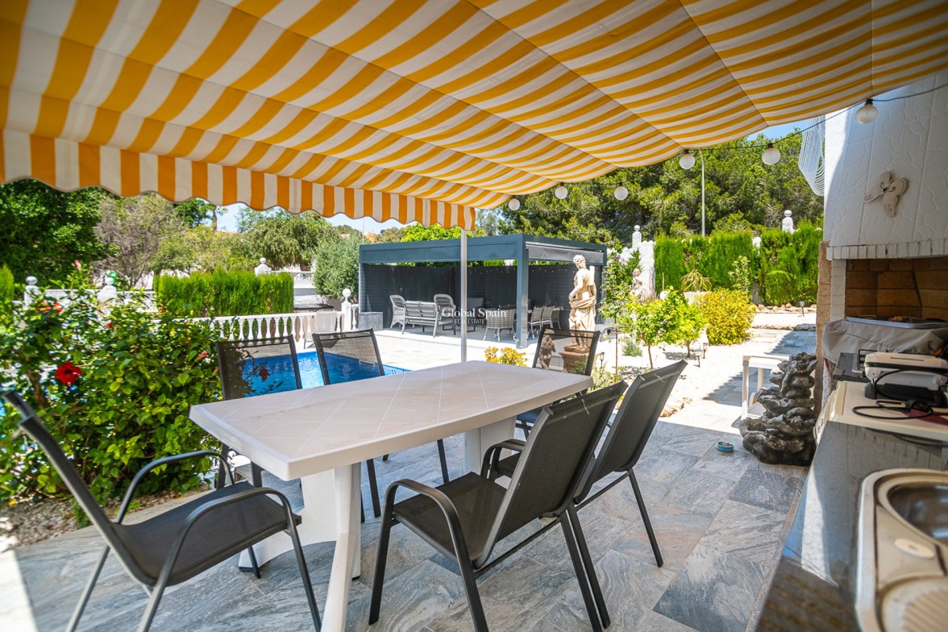 Odsprzedaż - DOM -
LA MARINA
