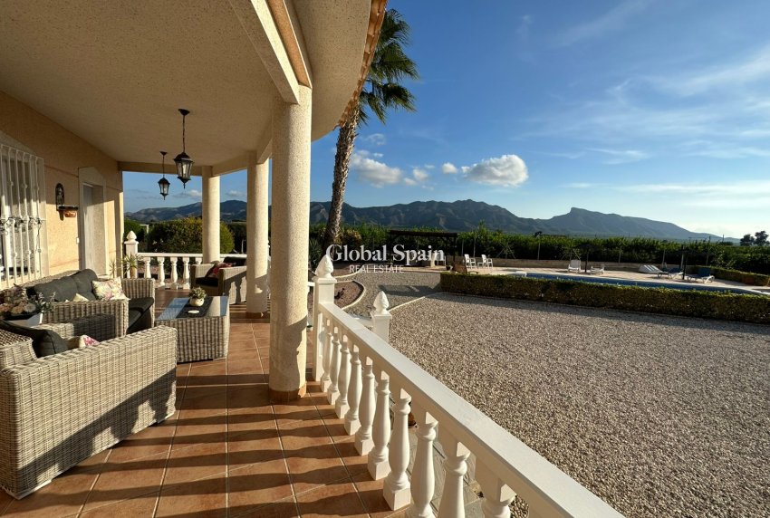 Odsprzedaż - DOM -
LA MATANZA - La Matanza