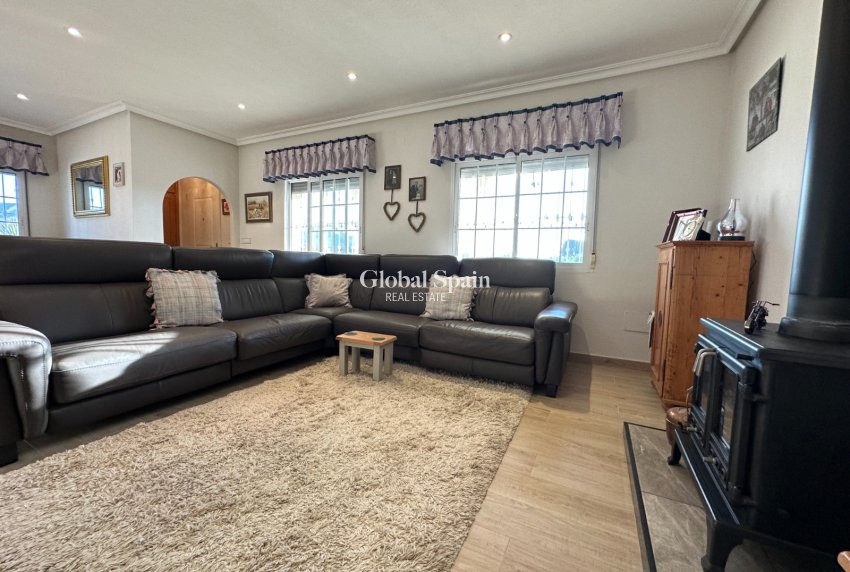 Odsprzedaż - DOM -
LA MATANZA - La Matanza