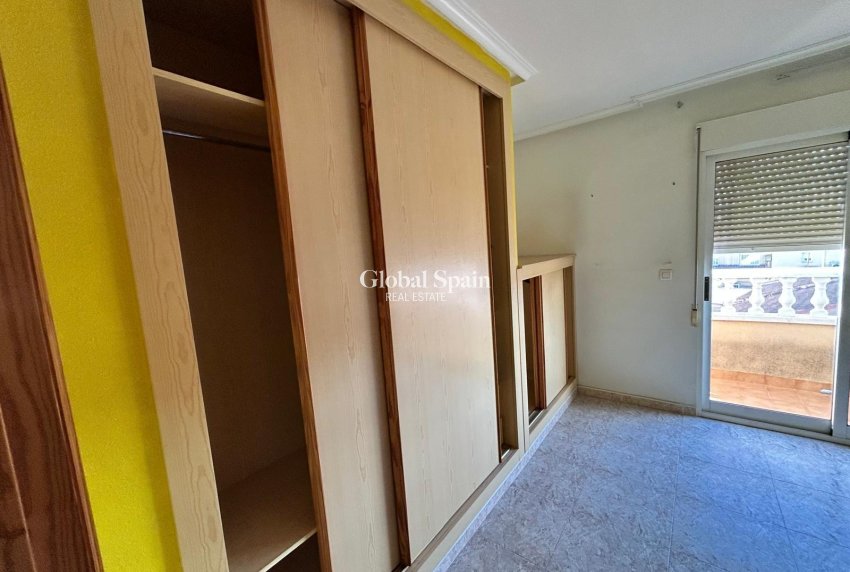 Odsprzedaż - DOM -
LOS ALCÁZARES