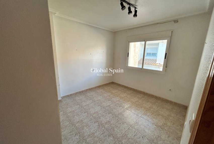 Odsprzedaż - DOM -
LOS ALCÁZARES