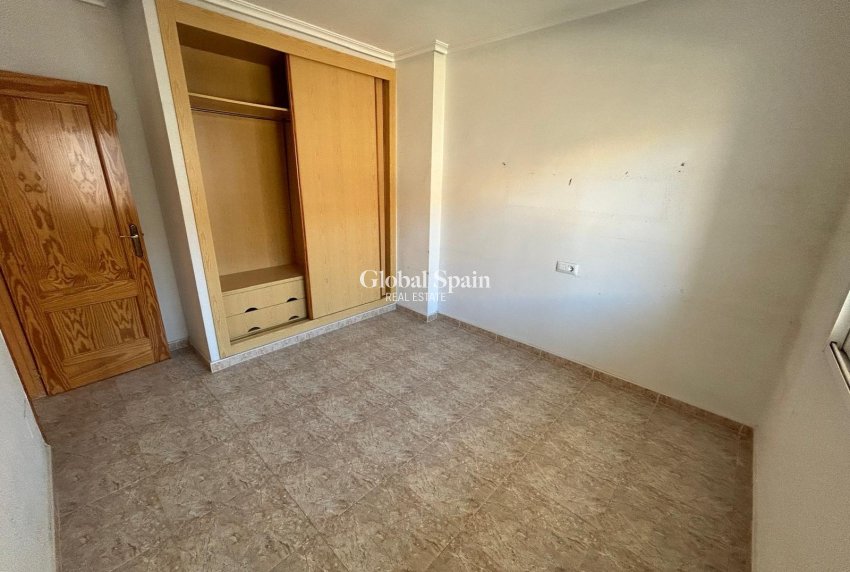 Odsprzedaż - DOM -
LOS ALCÁZARES