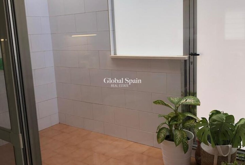 Odsprzedaż - DOM -
LOS ALCÁZARES