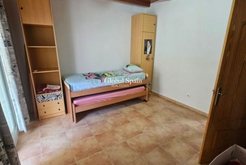 Odsprzedaż - DOM -
LOS ALCÁZARES