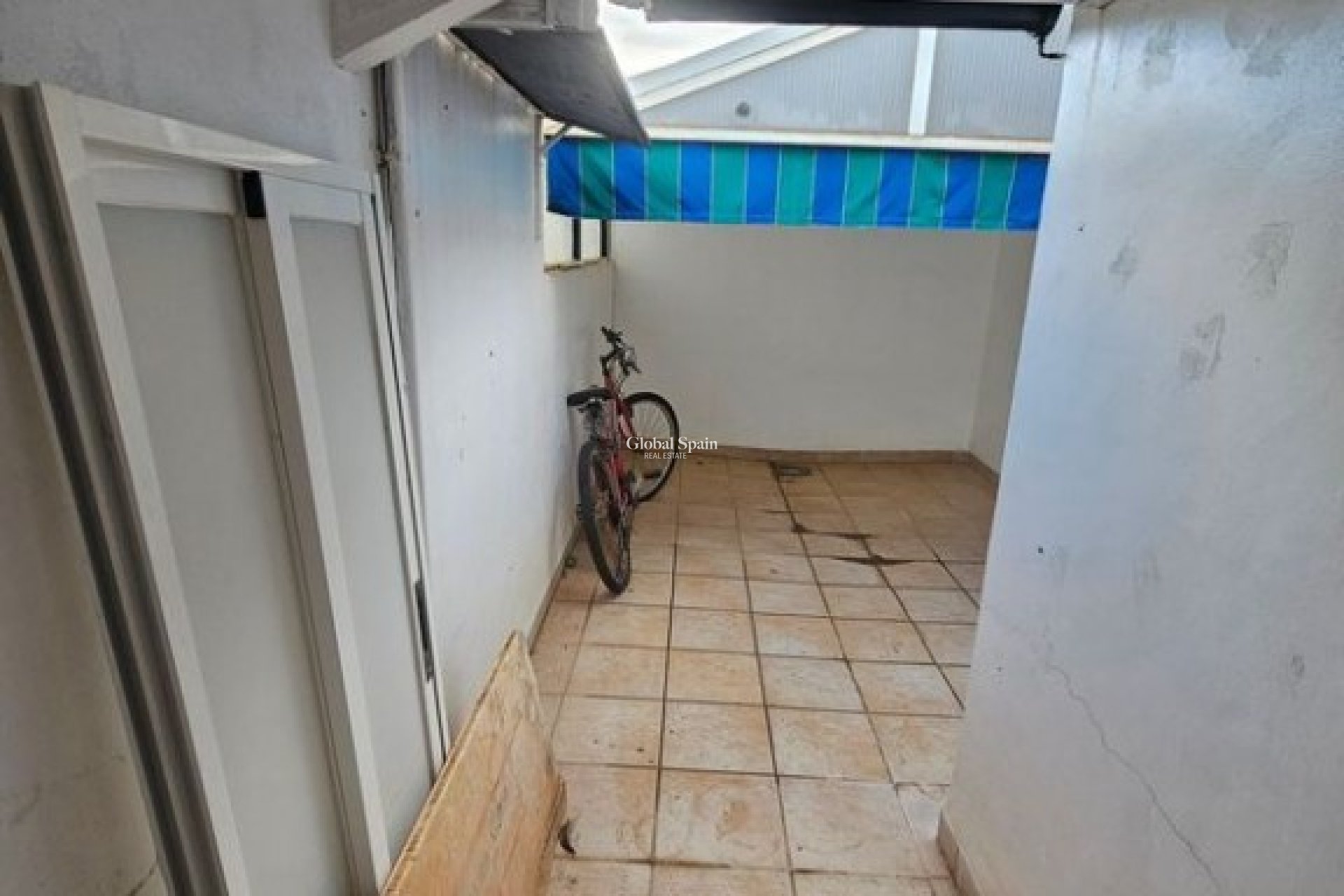 Odsprzedaż - DOM -
LOS ALCÁZARES