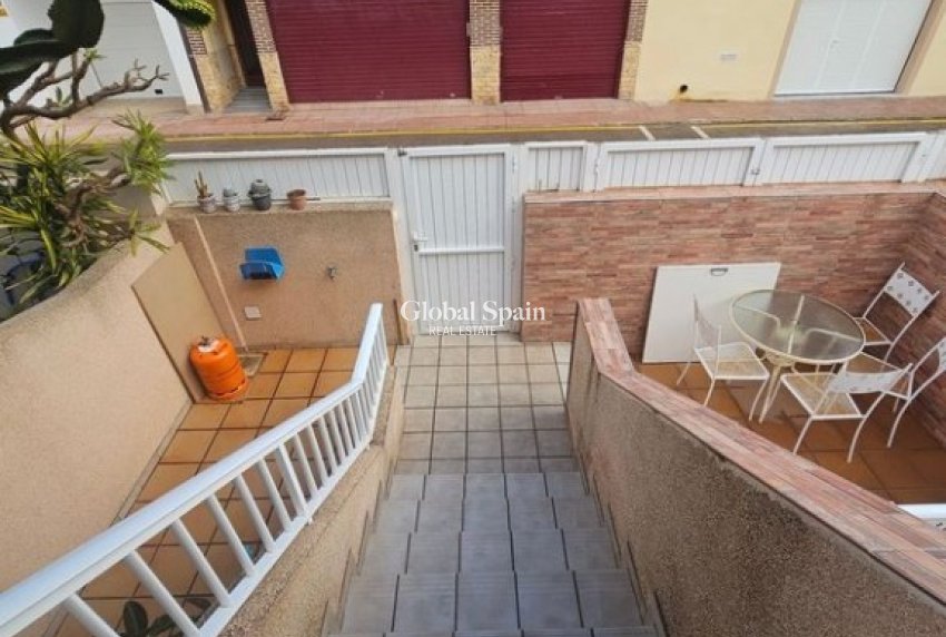 Odsprzedaż - DOM -
LOS ALCÁZARES