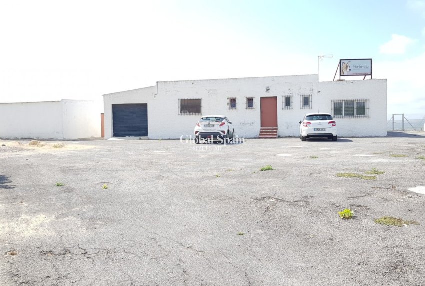 Odsprzedaż - DOM -
LOS MONTESINOS