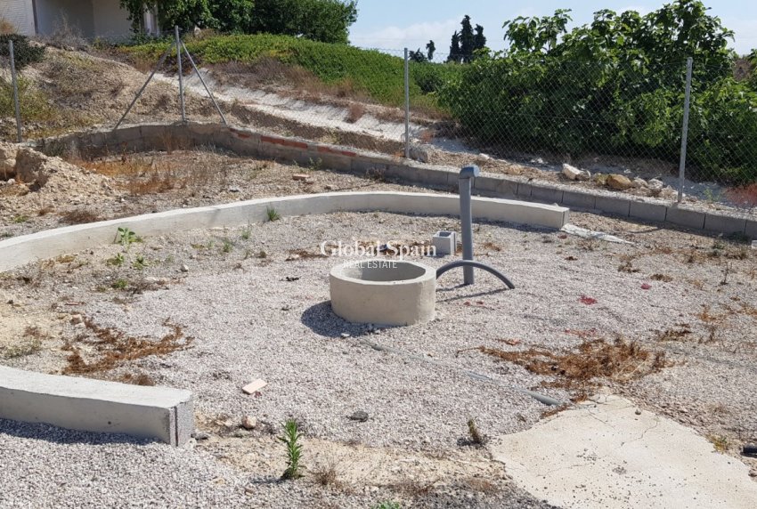 Odsprzedaż - DOM -
LOS MONTESINOS