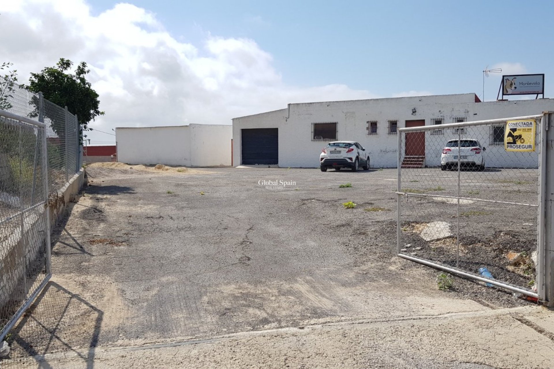 Odsprzedaż - DOM -
LOS MONTESINOS