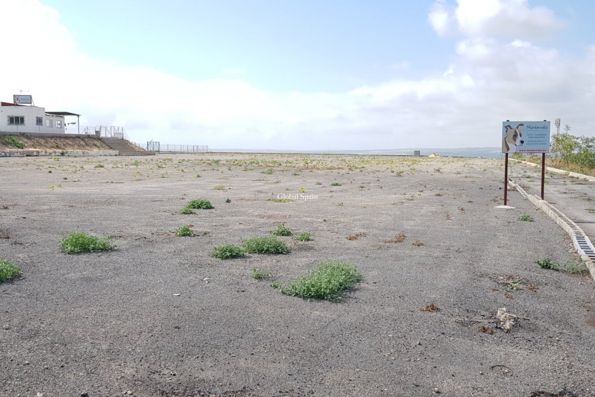 Odsprzedaż - DOM -
LOS MONTESINOS