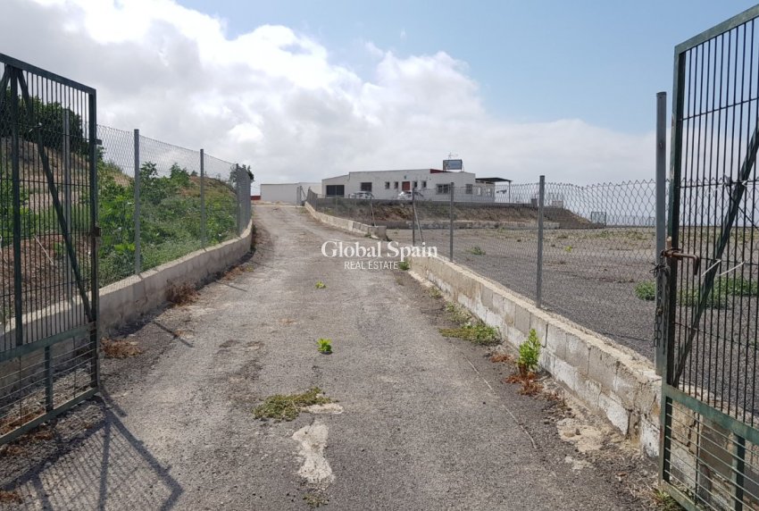 Odsprzedaż - DOM -
LOS MONTESINOS