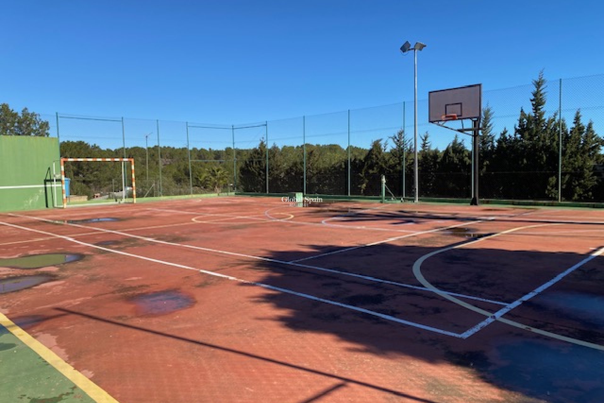 Odsprzedaż - DOM -
MURCIA