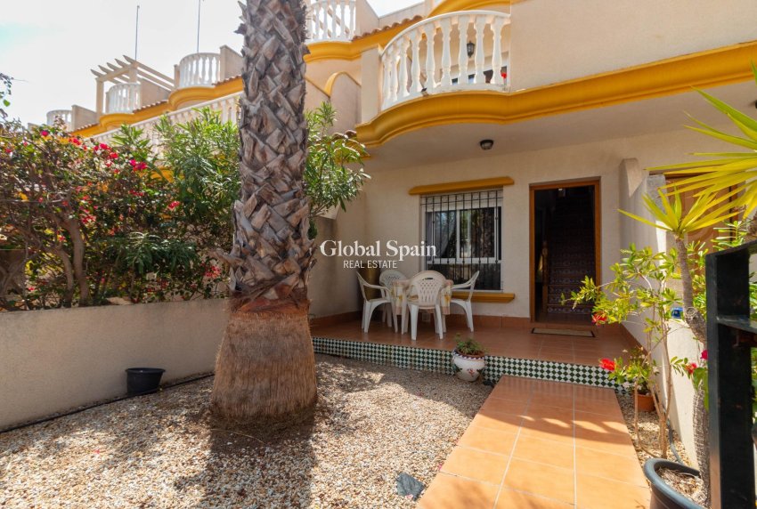 Odsprzedaż - Dom -
ORIHUELA COSTA - CABO ROIG