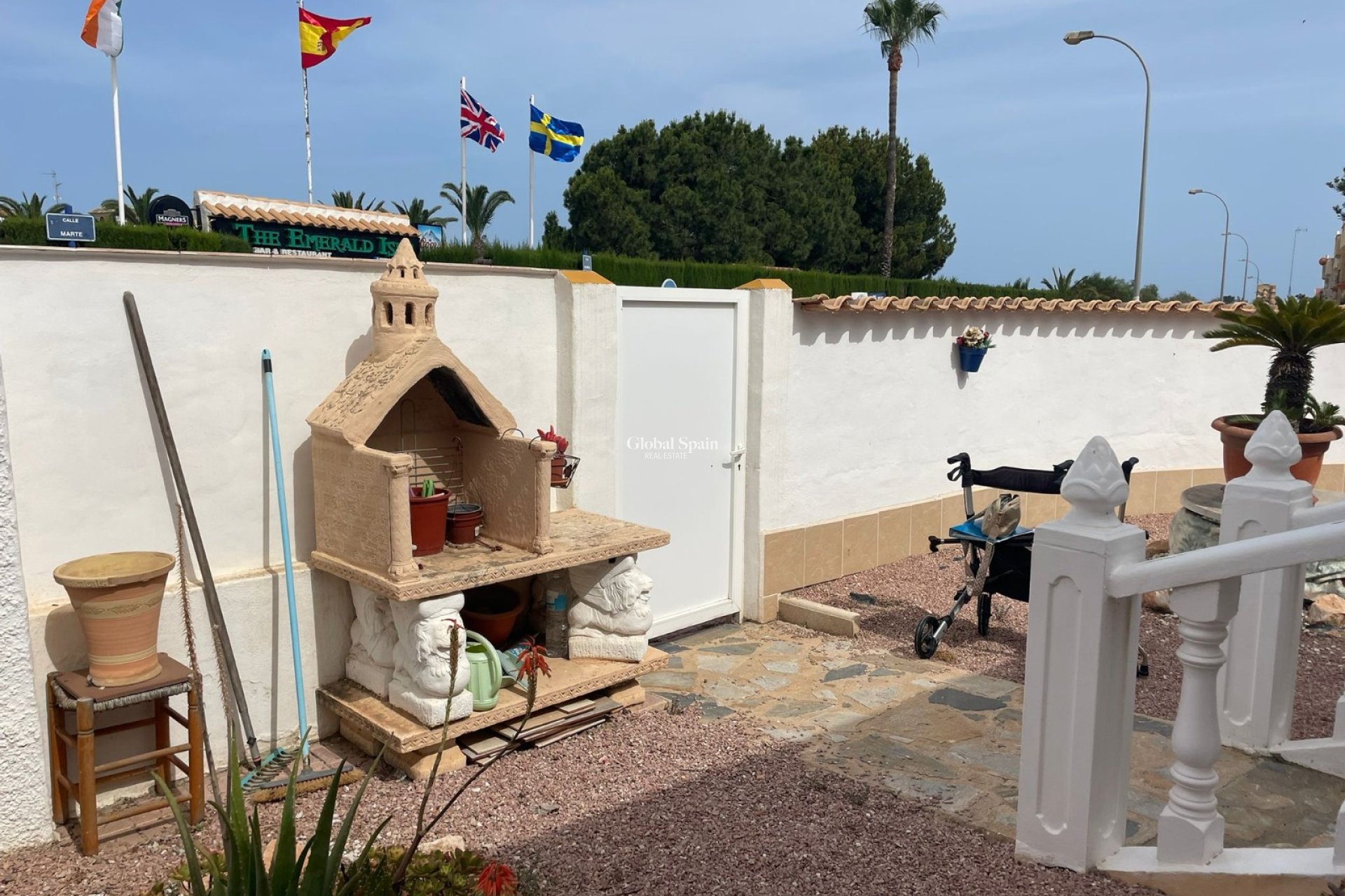 Odsprzedaż - DOM -
ORIHUELA COSTA - La Florida