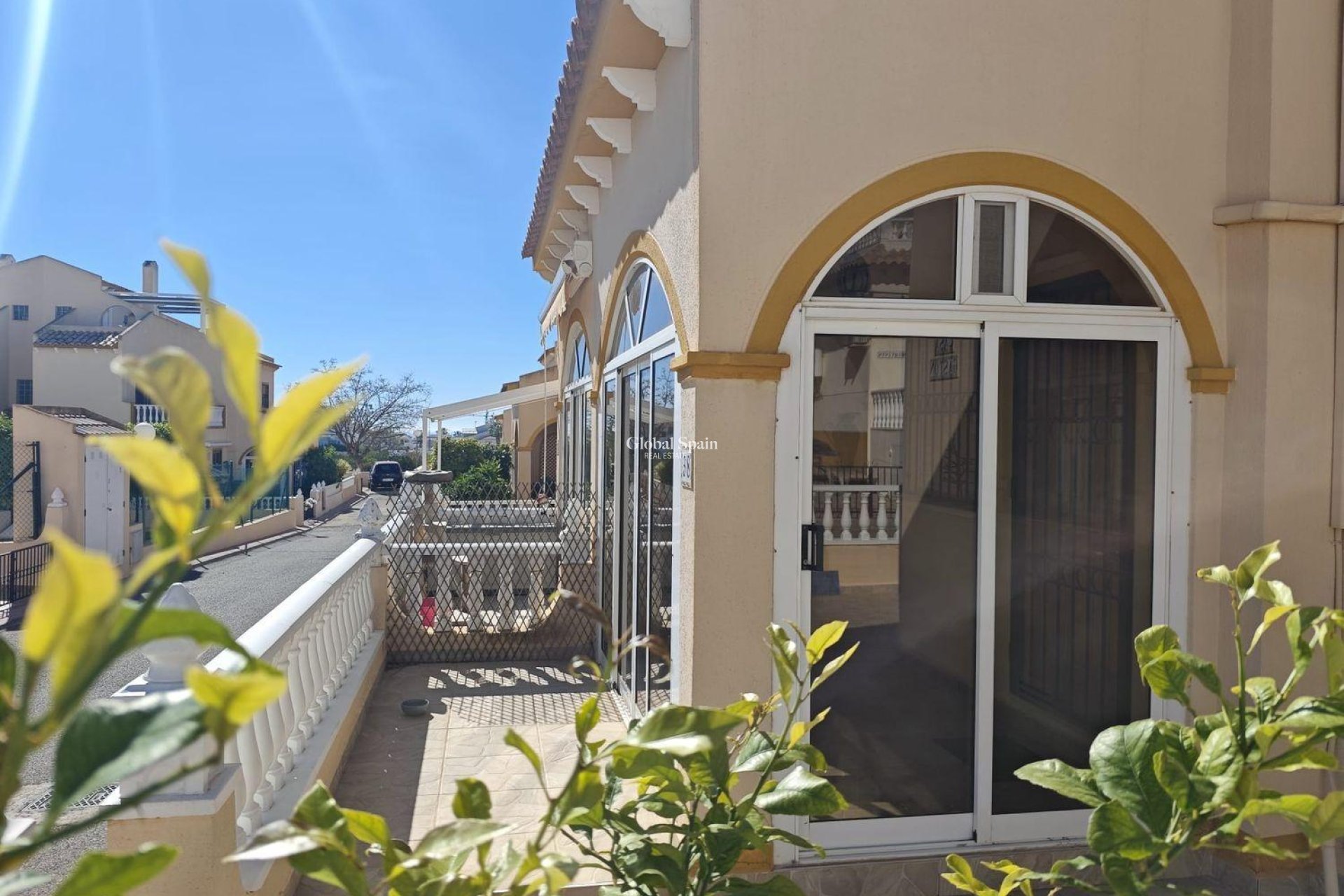 Odsprzedaż - DOM -
ORIHUELA COSTA - La Florida