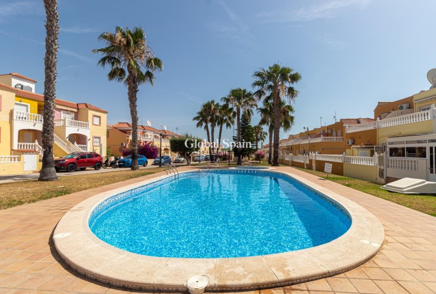 Odsprzedaż - DOM -
ORIHUELA COSTA - La Regia