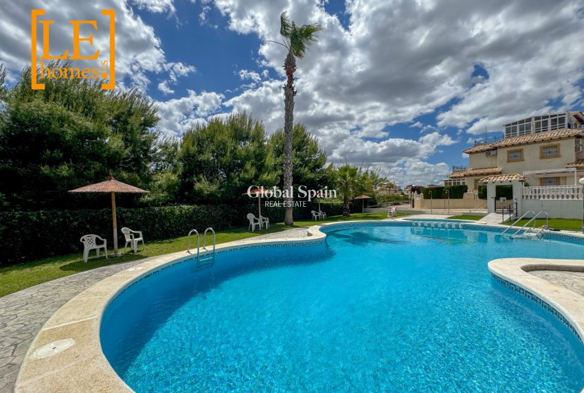 Odsprzedaż - DOM -
ORIHUELA COSTA - La Zenia