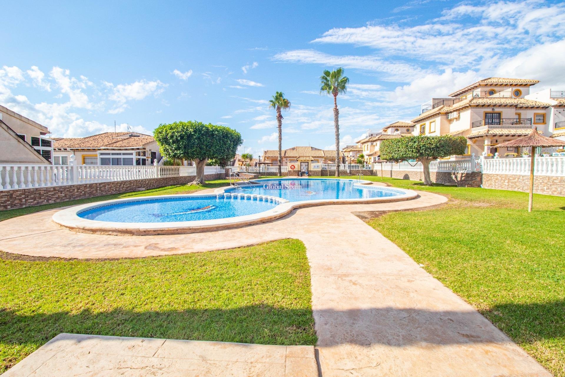 Odsprzedaż - DOM -
ORIHUELA COSTA - La Zenia