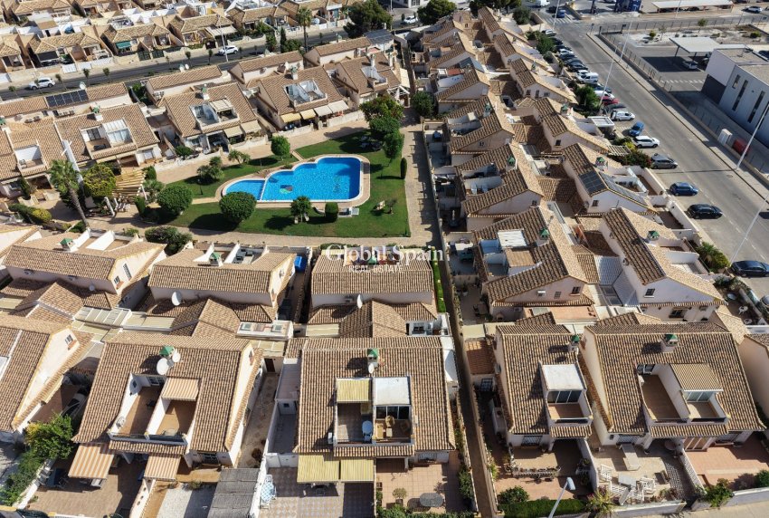 Odsprzedaż - DOM -
ORIHUELA COSTA - La Zenia