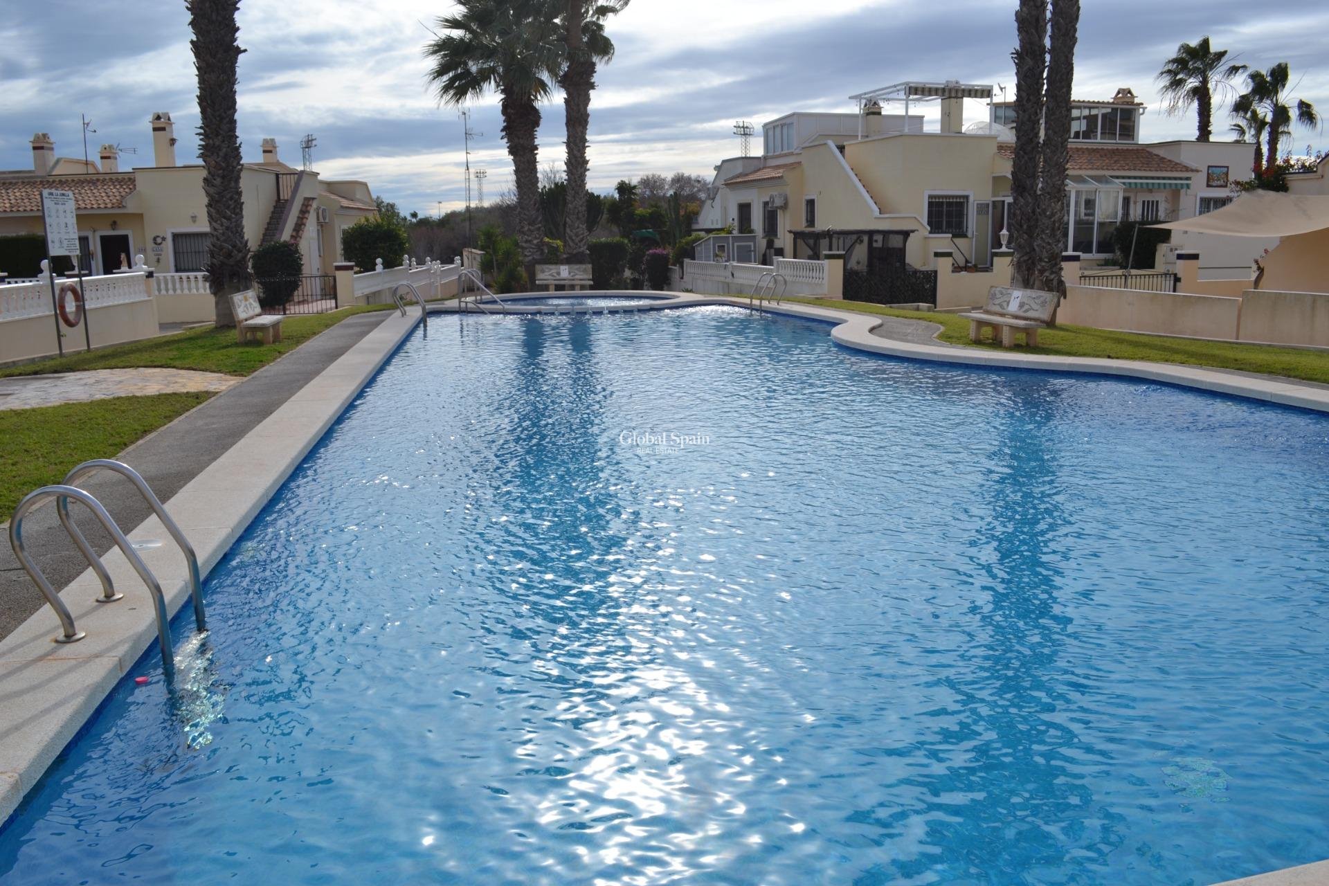 Odsprzedaż - DOM -
ORIHUELA COSTA - La Zenia