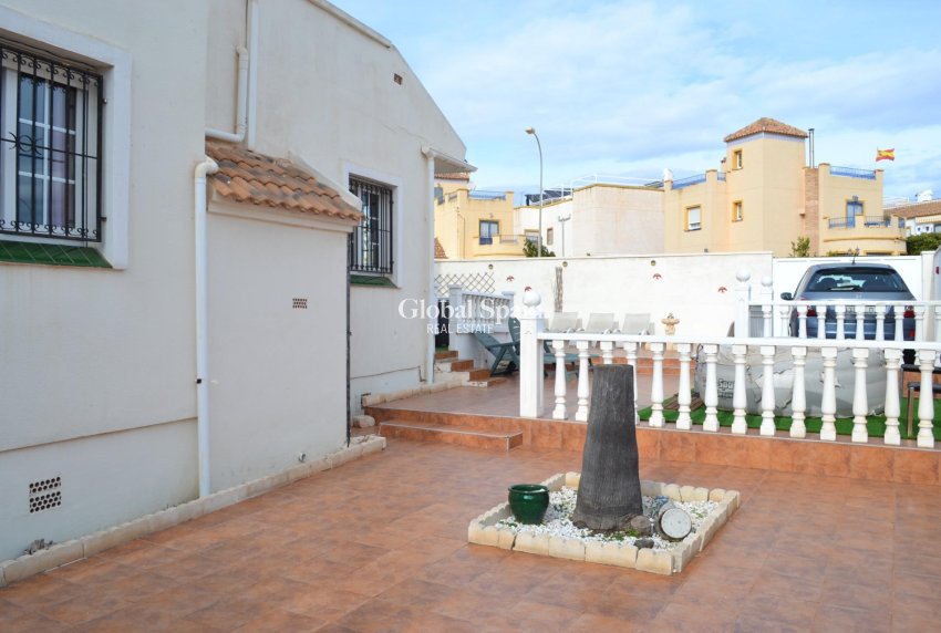 Odsprzedaż - DOM -
ORIHUELA COSTA - La Zenia