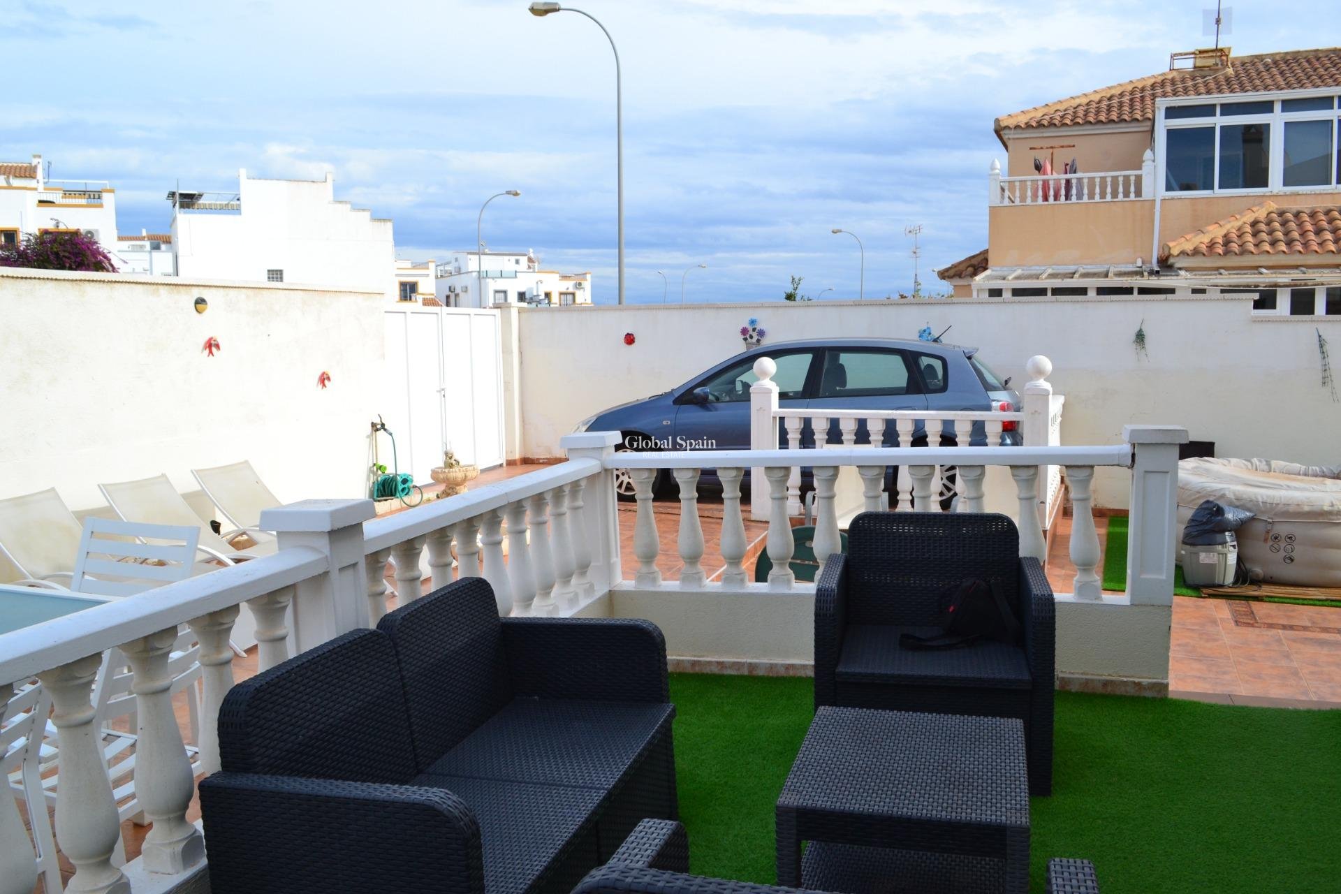 Odsprzedaż - DOM -
ORIHUELA COSTA - La Zenia