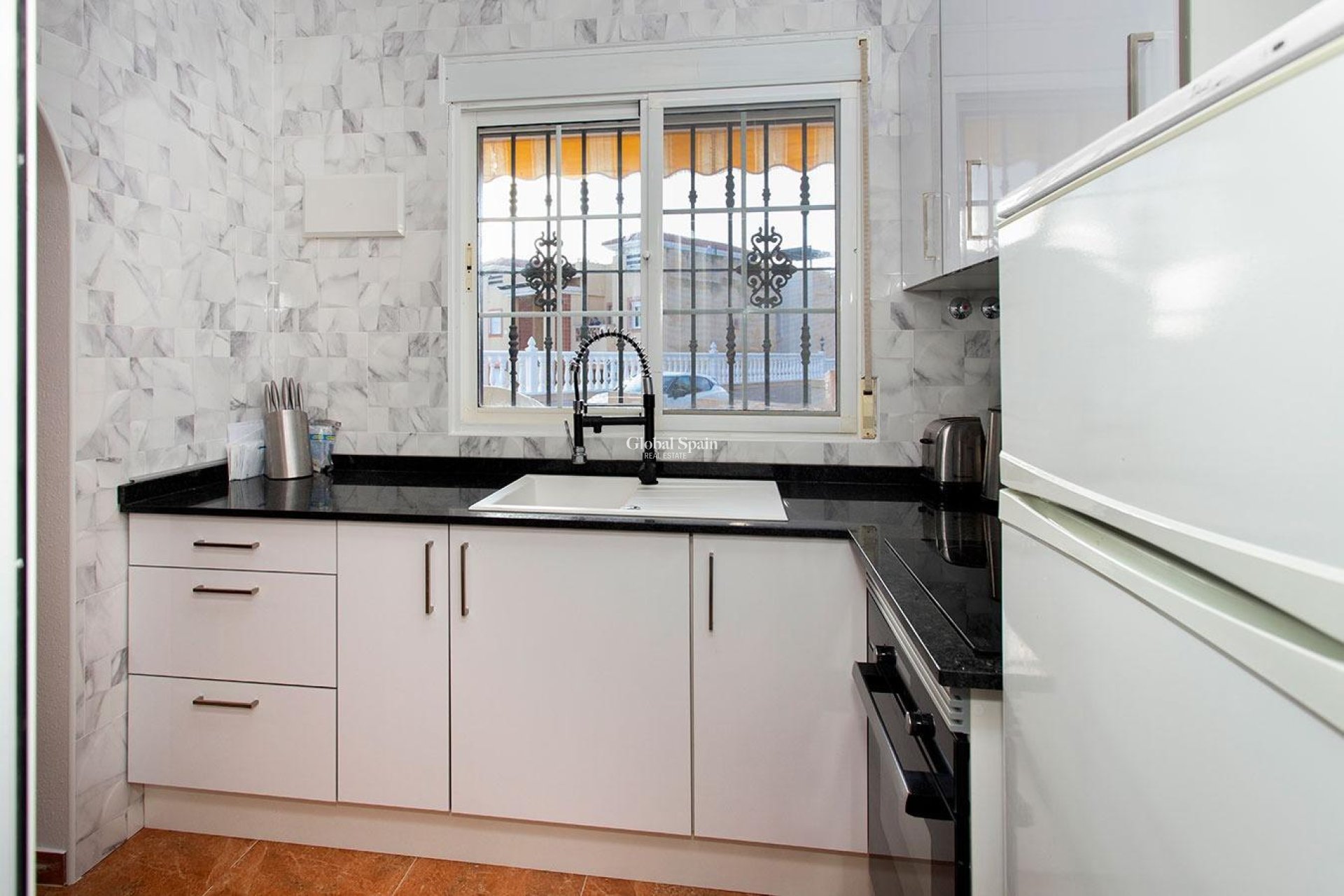 Odsprzedaż - DOM -
ORIHUELA COSTA - Las Filipinas