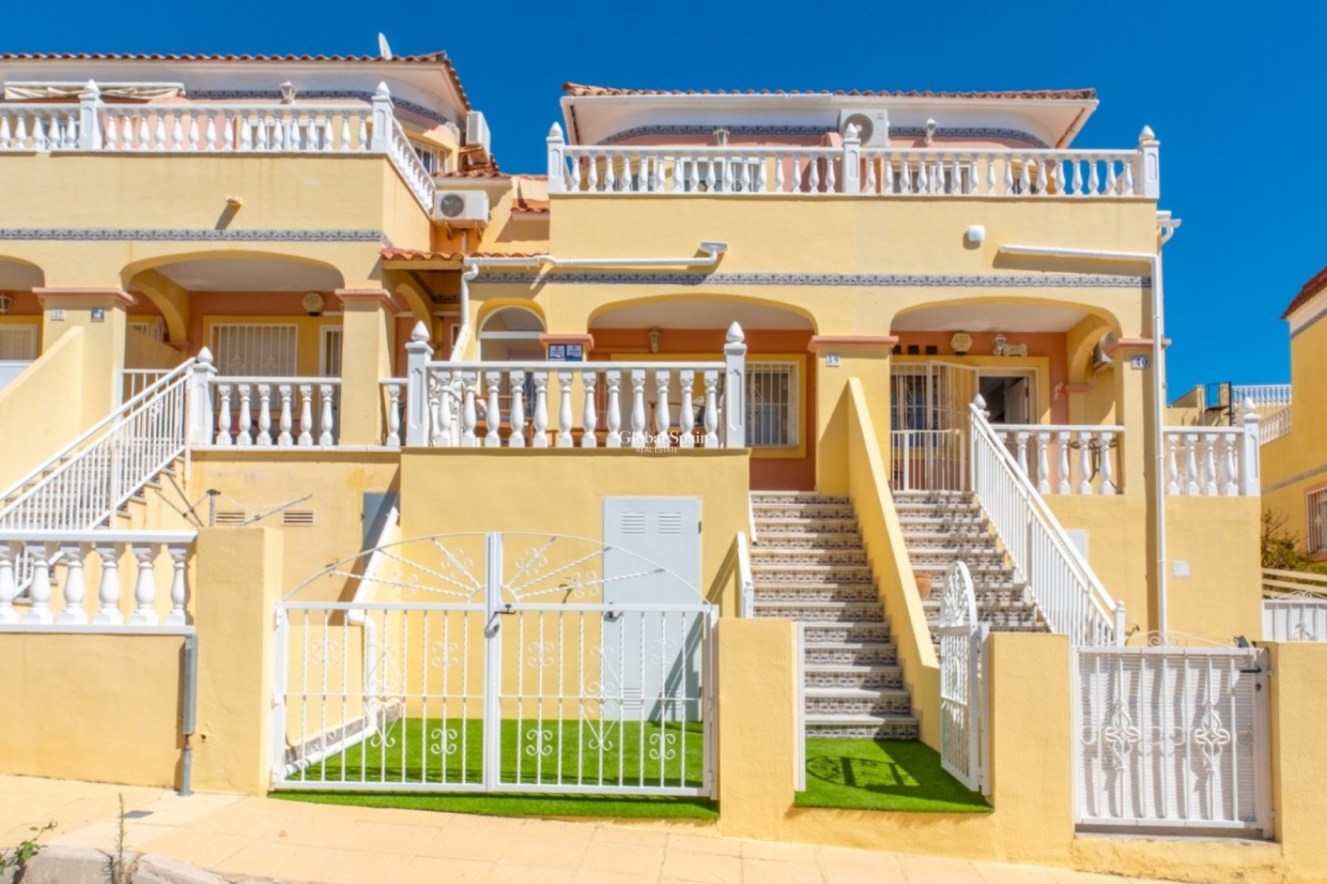 Odsprzedaż - DOM -
ORIHUELA COSTA - Las Filipinas