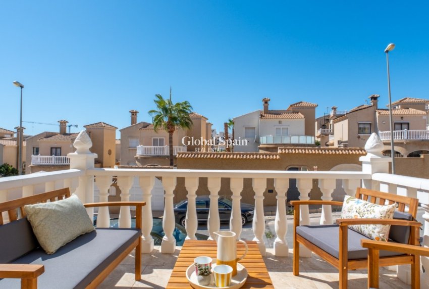 Odsprzedaż - DOM -
ORIHUELA COSTA - Las Filipinas